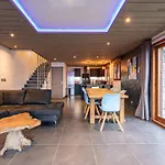 Bordon Chalet