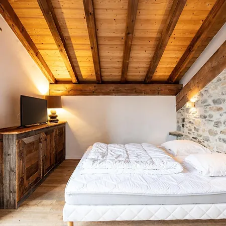 Bordon Chalet *