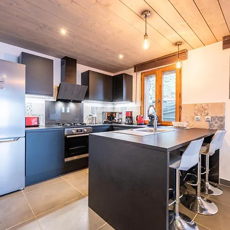 Bordon Chalet